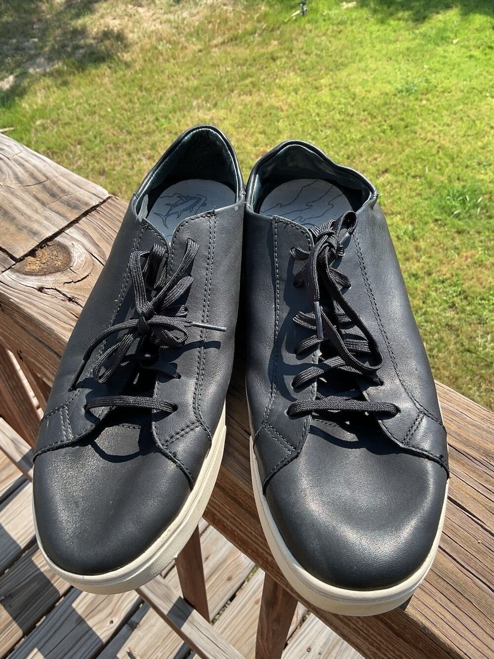 OluKai Men's Kahu Pahaha Leather Sneakers Black/Bone Size 11.5